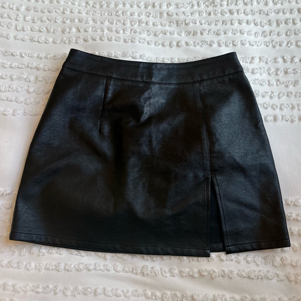 Lioness Black Mini Pencil Skirt
